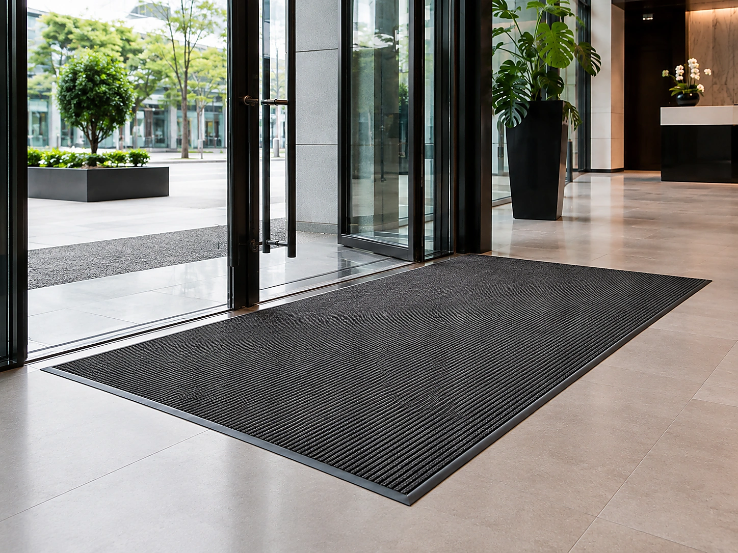 Ingresso professionale con tappeto barriera a noleggio